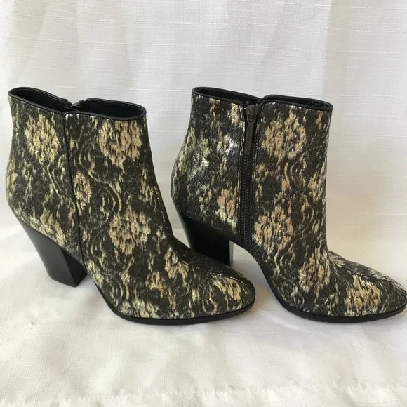 Donald J Pliner Couture Swift gold Metallic Ankle Boots size 7.5 - Picture 4 of 15